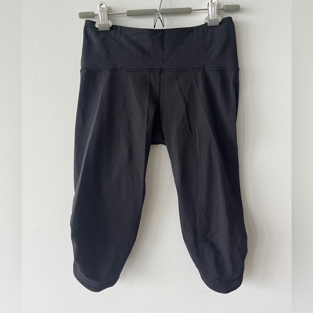 LULULEMON - cropped leggings / bike shorts